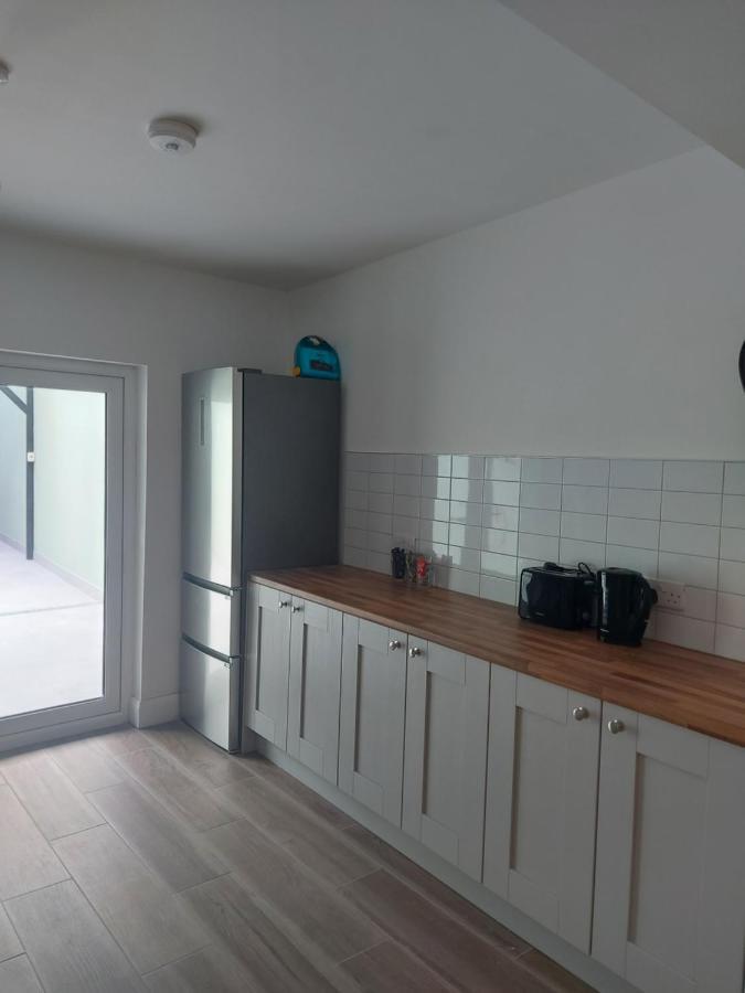 Tribeca Stay Голуэй Экстерьер фото