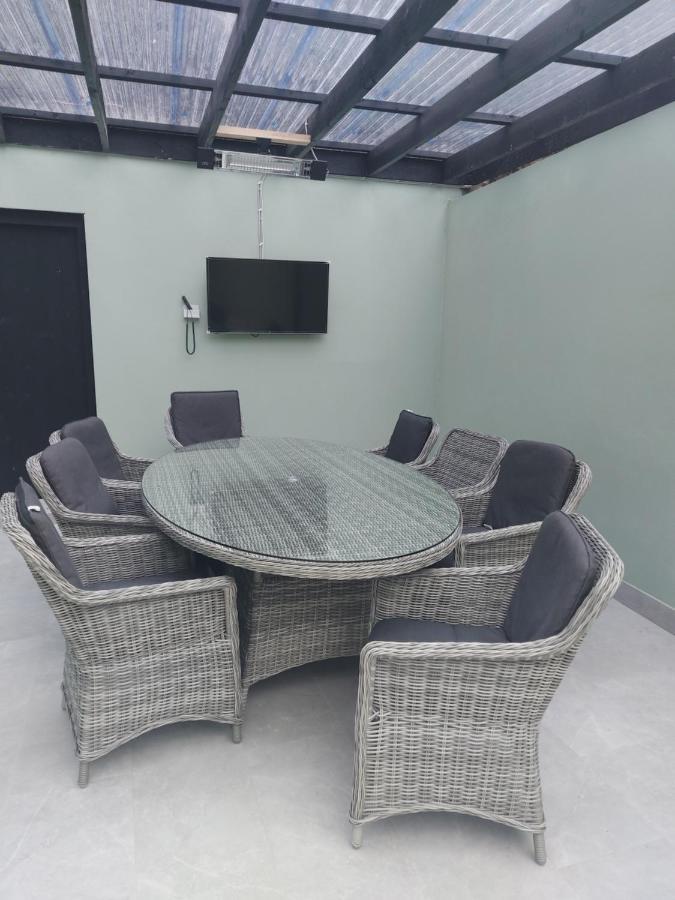 Tribeca Stay Голуэй Экстерьер фото